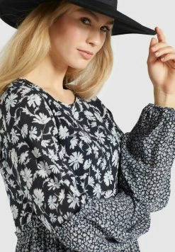 Khujo Mini-robes Robe Granata Femme Noir -Magasin de vêtements Khujo pas cher 78de8d181e9a70a60c2ae8a76ce84af4