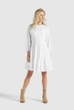 Khujo Robes Fluides Robe-chemise Crepes Femme Blanc -Magasin de vêtements Khujo pas cher 83d3c29bfe0c5682525f79d55dc4a485