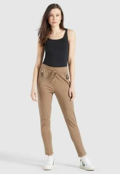 Khujo Pantalons De Survêtement Coupe Slim Pantalon Lyndsy Femme Noisette -Magasin de vêtements Khujo pas cher 892aacd472076a09a66240f7c57691be