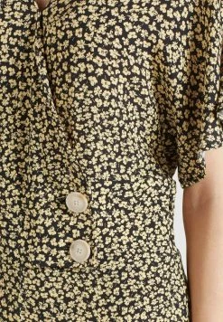 Khujo Combinaisons Longues Combinaison Borgia Femme Noir -Magasin de vêtements Khujo pas cher 96f451d84e3a88a356ea072d7e5f1849