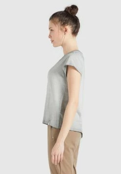 Khujo T-shirts T-shirt MATAMA Femme Gris -Magasin de vêtements Khujo pas cher ce0a9e63f1118c685bfa2c7c2637bf6e