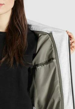 Khujo Vestes Dhiver Veste D’hiver LARIFA Femme Kaki -Magasin de vêtements Khujo pas cher e9d603b5965635c05c531e0dbbde3887